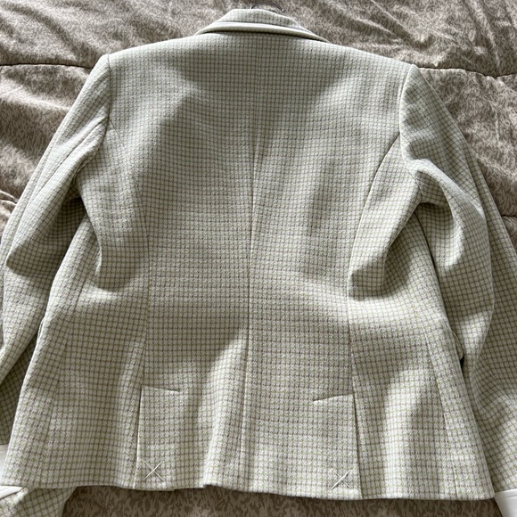 ⭐️🌴NWT Ecru Jacket - Picture 4 of 5